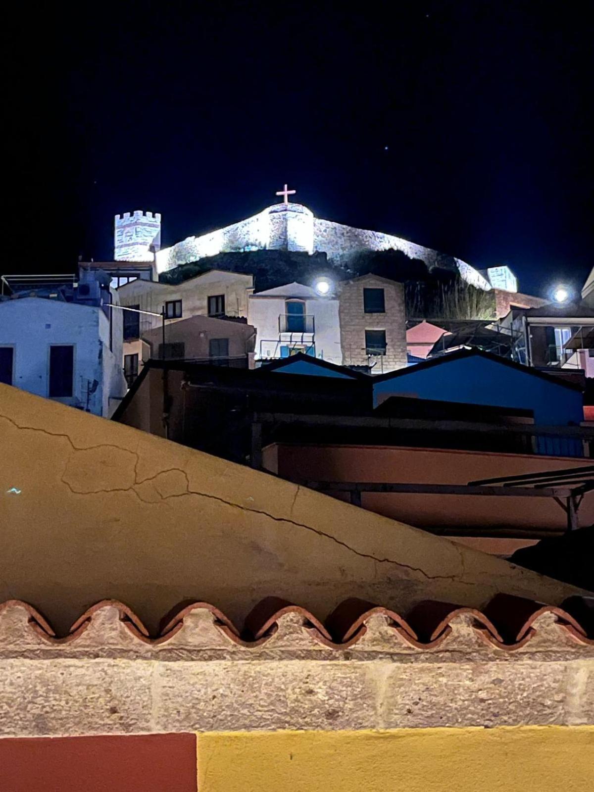 Appartamento Vacanze Le Rose Bosa Exterior foto
